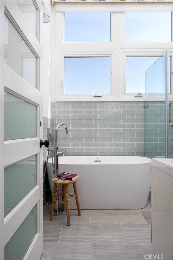 703 Saint James PL, Newport Beach, CA 92663