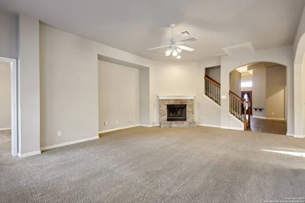 2038 OAK FLAT RD, San Antonio, TX 78251-4389