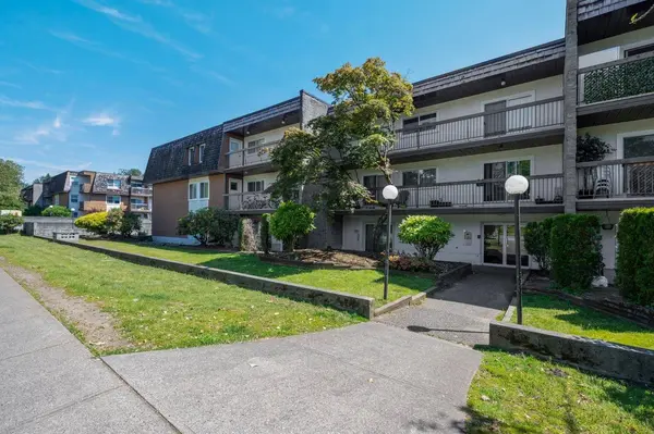 33850 FERN ST #105, Abbotsford, BC V2S 6C3