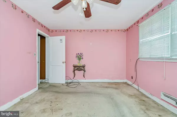 4543 SHAMROCK AVE, Baltimore, MD 21206