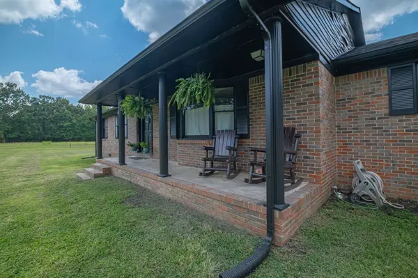 284 Motlow College Rd, Wartrace, TN 37183