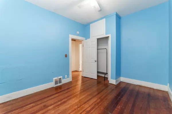 206 S Madison St, Hillsboro, KS 67063