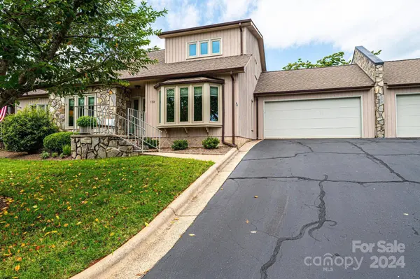 603 29th AVE NE #110, Hickory, NC 28601