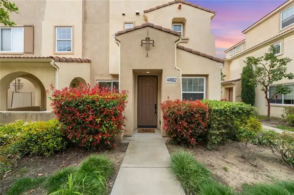 44982 HAWTHORN ST #207, Temecula, CA 92592