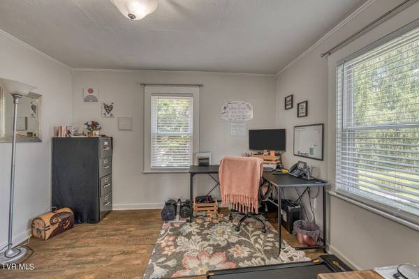 225 Dover AVE, Mount Carmel, TN 37645