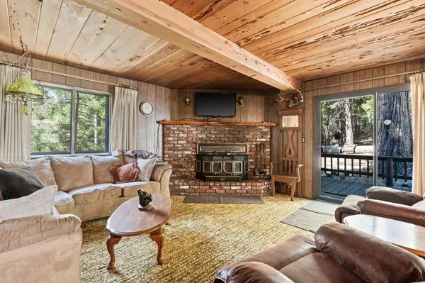 42161 Aspen Lane, Shaver Lake, CA 93664