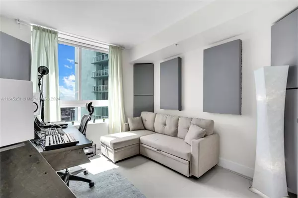 1900 N Bayshore Dr #3611, Miami, FL 33132