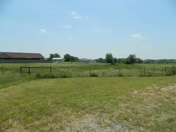 TBD 1st St, Elgin, OK 73538