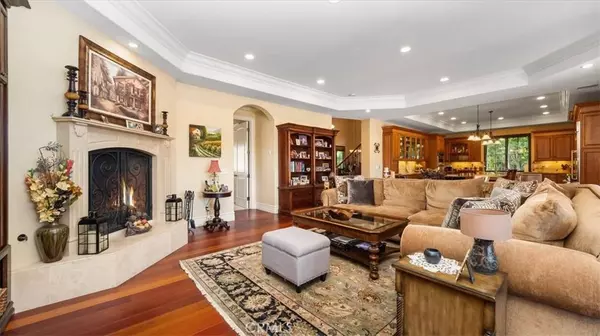 2416 Prospect DR, Upland, CA 91784