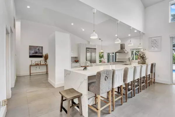 11001 Boca Woods LN, Boca Raton, FL 33428