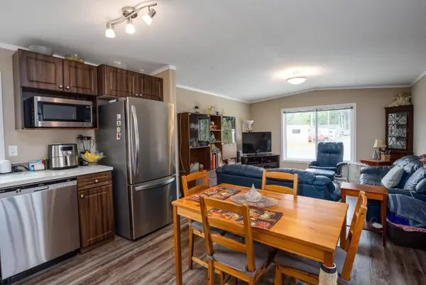 40022 GOVERNMENT RD #5, Squamish, BC V8B 0H7