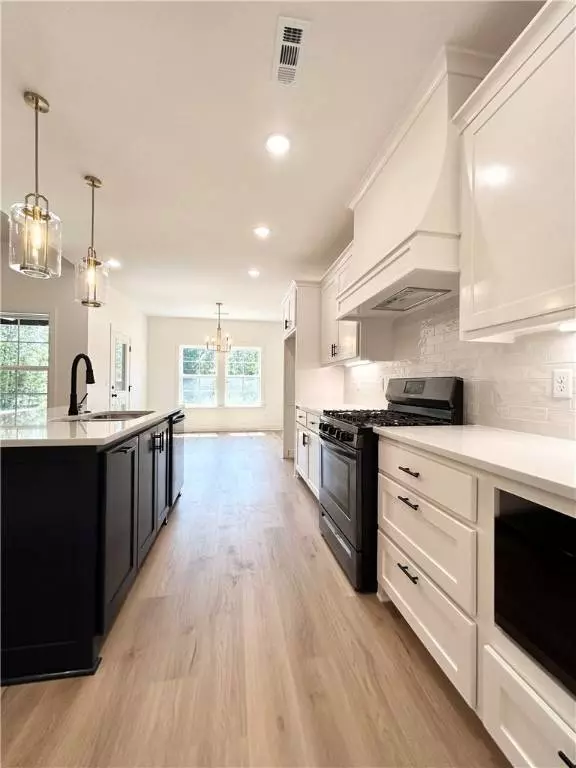 28 Dunbarton Dr, Bella Vista, AR 72715