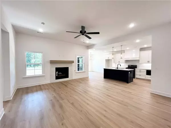 28 Dunbarton Dr, Bella Vista, AR 72715