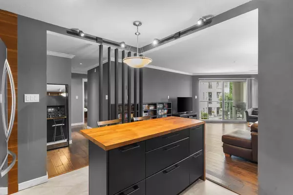 2575 WARE ST #203, Abbotsford, BC V2S 3E2