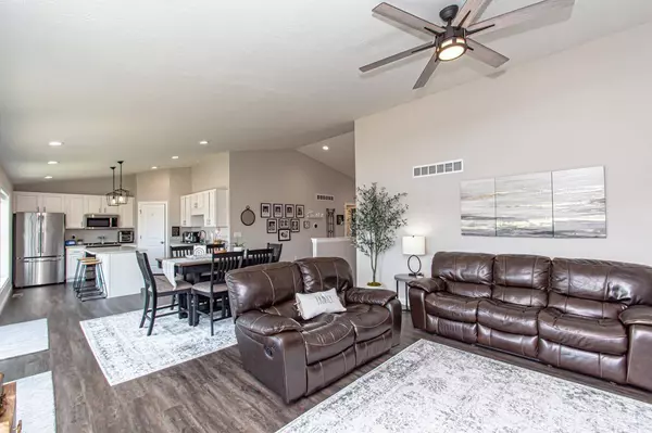 148 Lakengren Dr, Eaton, OH 45320