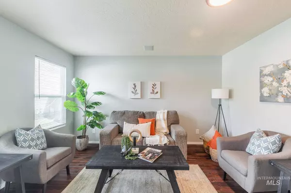 16046 N Pelican Butte Dr, Nampa, ID 83651