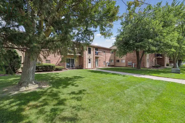 34690 W Clarkson #26 Drive, Fraser, MI 48026