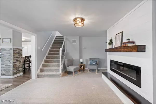 1427 Breiding RD, Akron, OH 44310