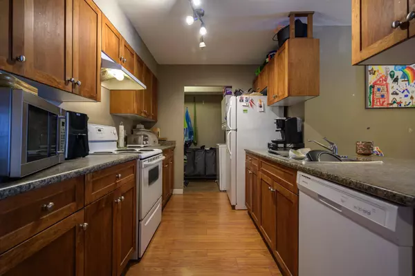 33960 OLD YALE RD #312, Abbotsford, BC V2S 2J9