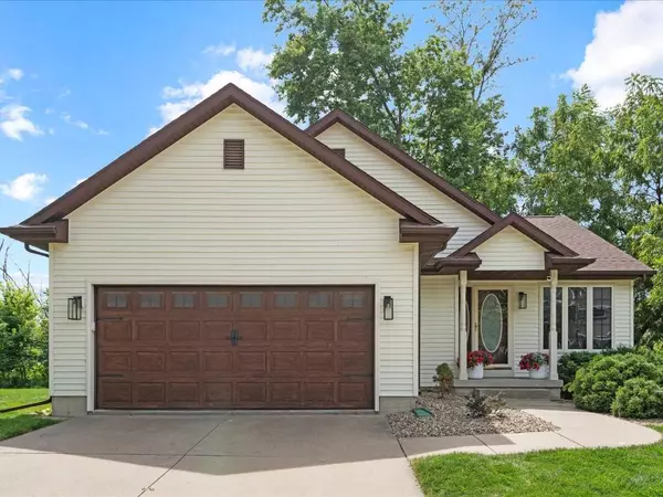 311 Greenfield ST NE, Cedar Rapids, IA 52402