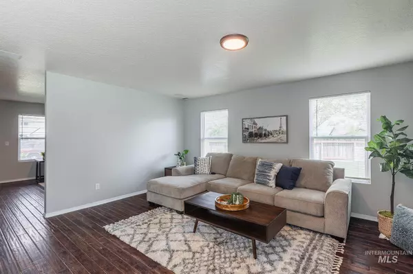 16046 N Pelican Butte Dr, Nampa, ID 83651