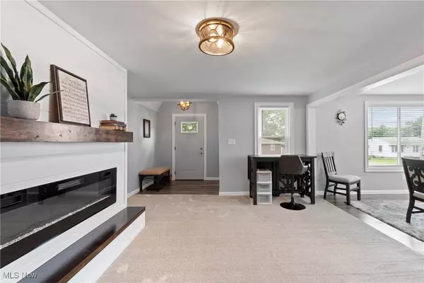 1427 Breiding RD, Akron, OH 44310