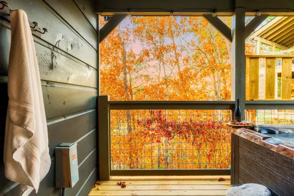 881 Osprey WAY, Pigeon Forge, TN 37863