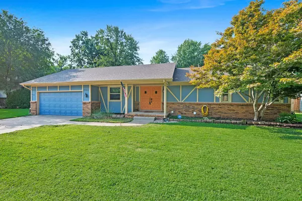 1101 E Chestnut Rd, Derby, KS 67037