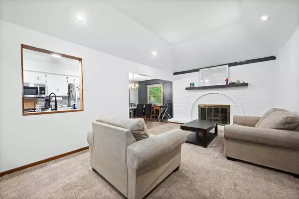 1101 E Chestnut Rd, Derby, KS 67037