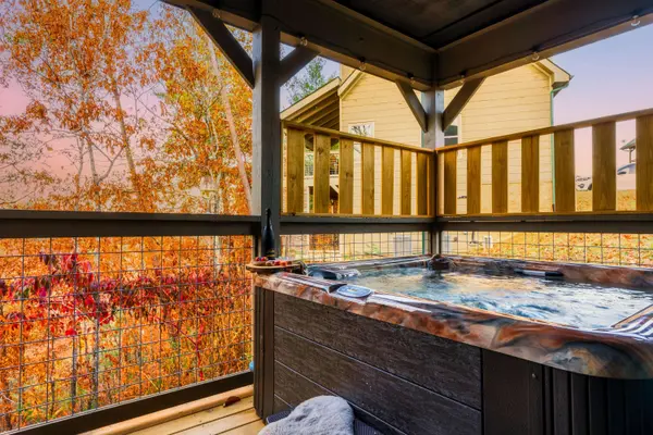 881 Osprey WAY, Pigeon Forge, TN 37863