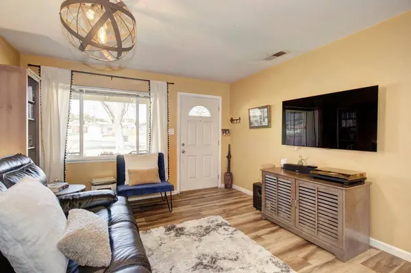 7464 Autumn AVE, Citrus Heights, CA 95621