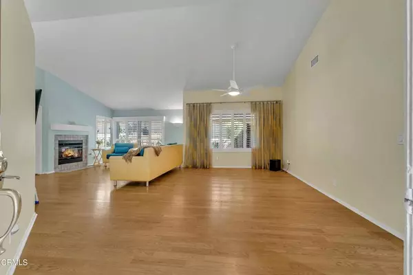 213 Estancia PL, Camarillo, CA 93012