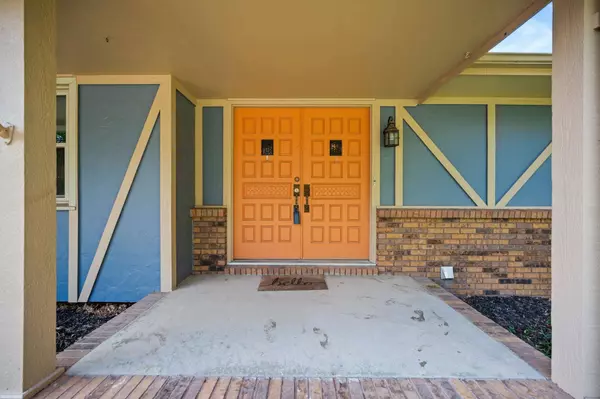 1101 E Chestnut Rd, Derby, KS 67037