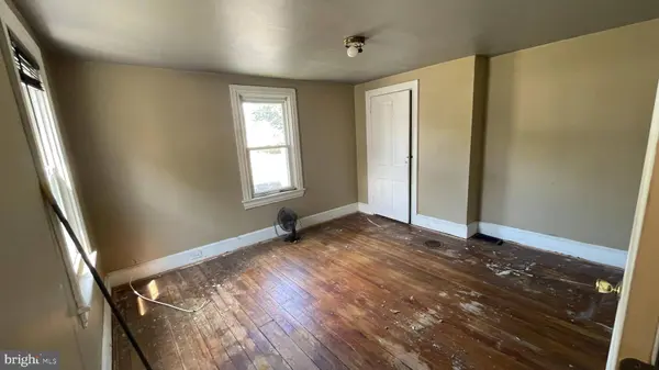 62 PINE ST, Beverly, NJ 08010