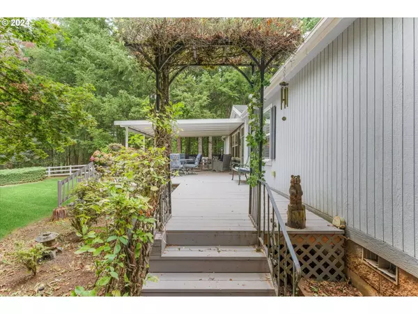 18535 S SCHUEBEL LN, Beavercreek, OR 97004