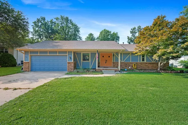 1101 E Chestnut Rd, Derby, KS 67037