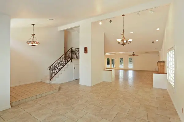 1709 Edgebrook DR, Modesto, CA 95355