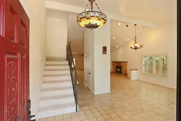 1709 Edgebrook DR, Modesto, CA 95355