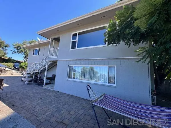 1205 Barbara, Vista, CA 92084