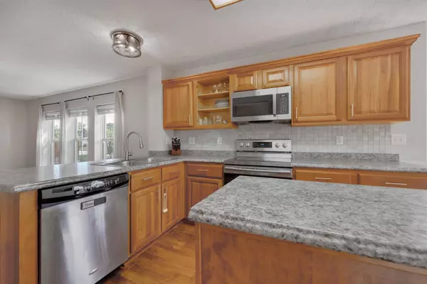 864 Cape Henry Drive, Columbus, OH 43228