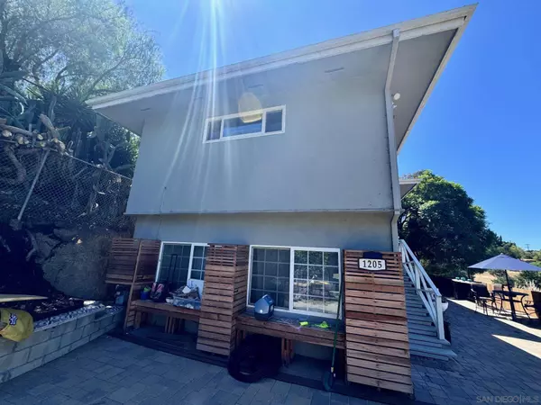 1205 Barbara, Vista, CA 92084