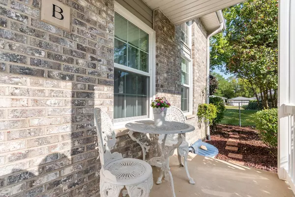 5356 Diamond Drive #B, Oak Forest, IL 60452