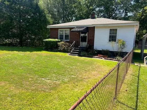 1068 Mclinden AVE SE, Smyrna, GA 30080