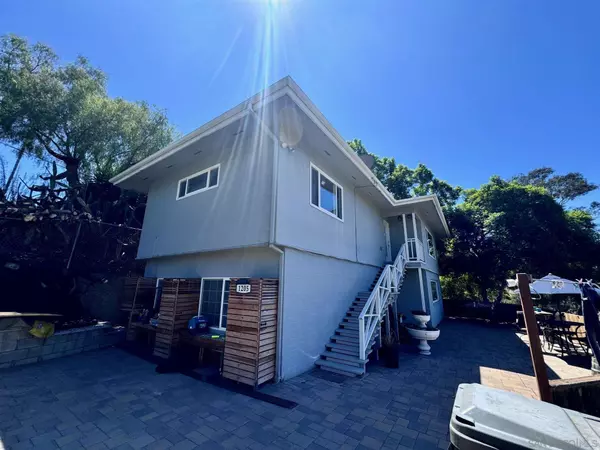 1205 Barbara, Vista, CA 92084