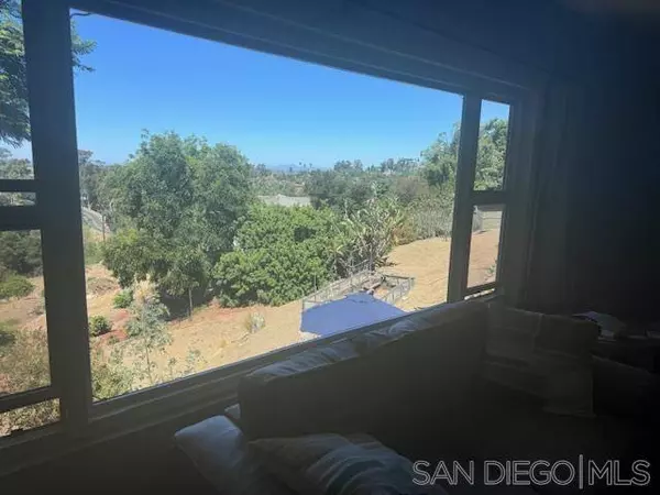 1205 Barbara, Vista, CA 92084