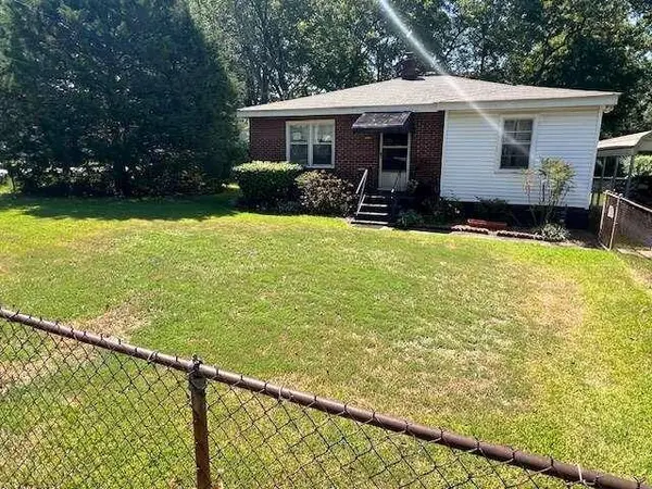 1068 Mclinden AVE SE, Smyrna, GA 30080