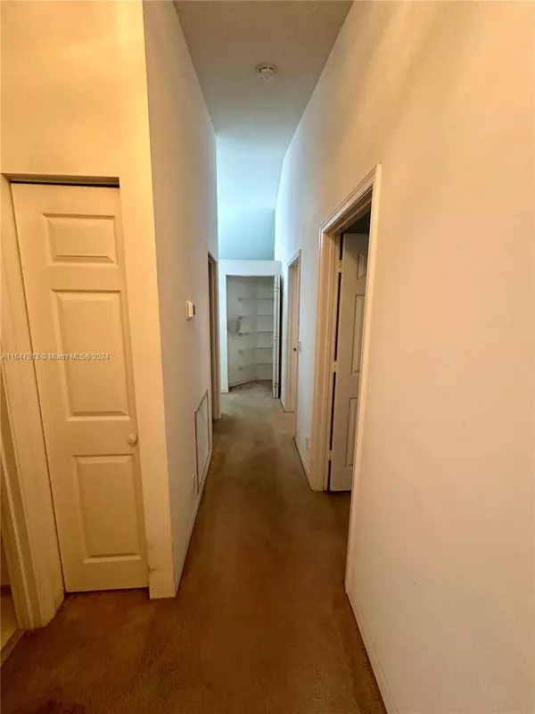 7333 NW 45th Ave, Coconut Creek, FL 33073