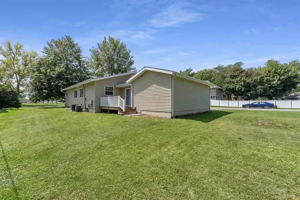 701 10Th Ave, Durant, IA 52747