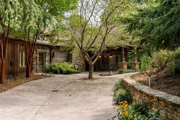 9975 BALL GROUND HWY, Ball Ground, GA 30107