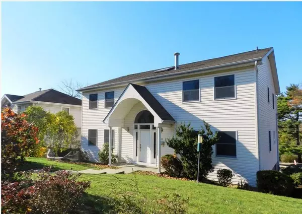 33 Gainsborg Ave, West Harrison, NY 10604-2740